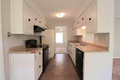 2395 Vistavia Road, North Charleston, SC 29406 - Photo 5