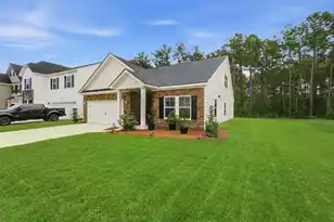 626 Red Monarch Wy, Moncks Corner, SC 29461 - Photo 3
