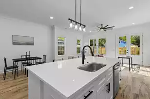 1918 Emden St, North Charleston, SC 29406 - Photo 5
