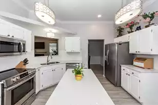 1231 Center Lake Dr, Mount Pleasant, SC 29464 - Photo 11