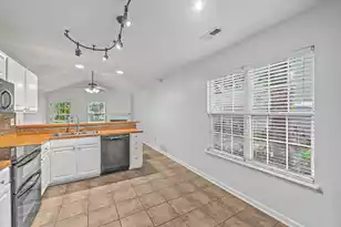 1612 Poinsettia Rd, Charleston, SC 29407 - Photo 21