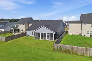 1095 Fitzgerald Ct, Summerville, SC 29485 - Photo 5