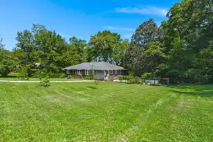 1004 Bishop Rd, Hanahan, SC 29410 - Photo 5