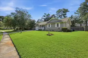 403 Chessington Cir, Summerville, SC 29485 - Photo 9