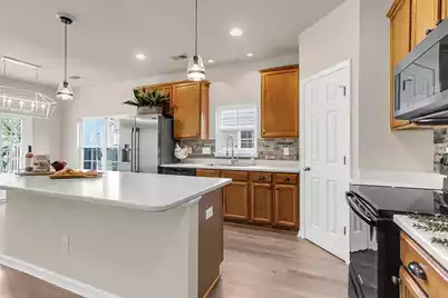 219 Lotz Drive, Summerville, SC 29483 - Photo 7