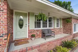 1246 Honeysuckle Ln, Charleston, SC 29412 - Photo 5