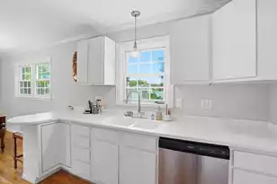 1246 Honeysuckle Ln, Charleston, SC 29412 - Photo 13