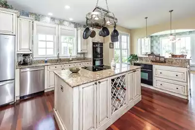 1605 Rivertowne Country Club Drive, Mount Pleasant, SC 29466 - Photo 9