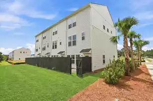 4633 Forest Hills Dr, North Charleston, SC 29418 - Photo 25