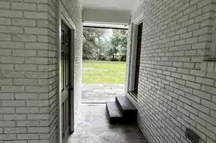 618 Boone Hill Rd, Summerville, SC 29483 - Photo 5
