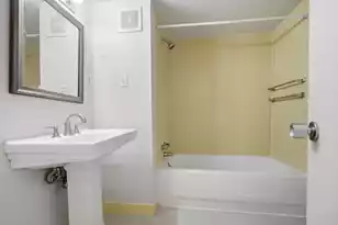 14 Lockwood Dr #3I, Charleston, SC 29401 - Photo 17