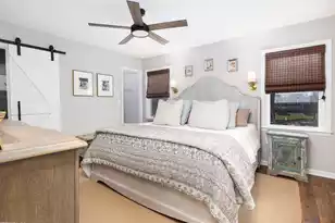 1098 Talisman Rd, Mount Pleasant, SC 29464 - Photo 5