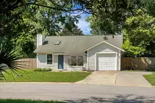 1295 Lake Mallard Blvd, Mount Pleasant, SC 29464 - Photo 3