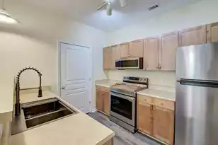 400 Bucksley Ln, Charleston, SC 29492 - Photo 13