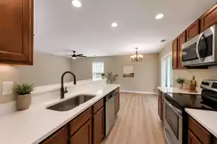 421 Savannah River Dr, Summerville, SC 29485 - Photo 7