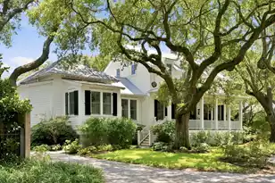 523 Deer St, Mount Pleasant, SC 29464 - Photo 3