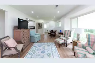 743 Sinlea Avenue, Mount Pleasant, SC 29464 - Photo 3