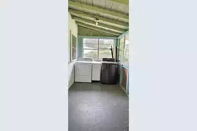 306 Hampton Street E, Elloree, SC 29047 - Photo 17