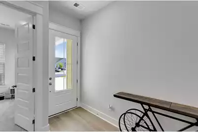 135 Bloomsbury Street, Summerville, SC 29486 - Photo 5