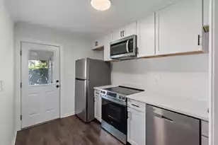12 Grove St, Charleston, SC 29403 - Photo 5