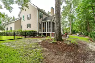 1527 Capel St, Mount Pleasant, SC 29466 - Photo 93