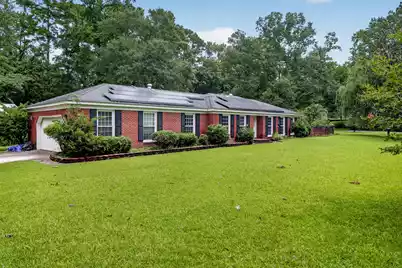 124 Axtell Drive, Summerville, SC 29485 - Photo 5