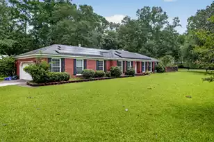 124 Axtell Dr, Summerville, SC 29485 - Photo 5