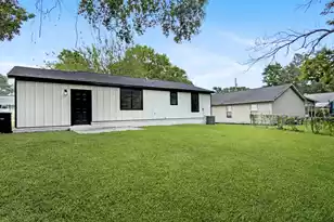 5807 Robinhood Dr, Hanahan, SC 29410 - Photo 17