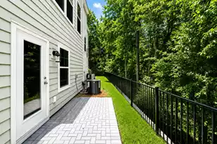 477 Caledon Ct, Johns Island, SC 29455 - Photo 3