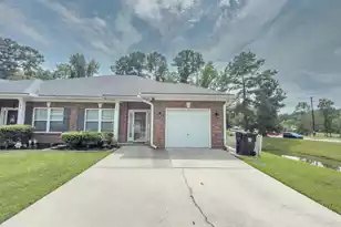 102 Manning Ct, Summerville, SC 29485 - Photo 1