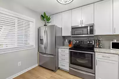 850 Ilex Court #H, Mount Pleasant, SC 29464 - Photo 3