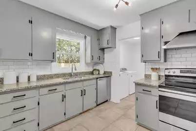 2204 Dallerton Circle N, Charleston, SC 29414 - Photo 11