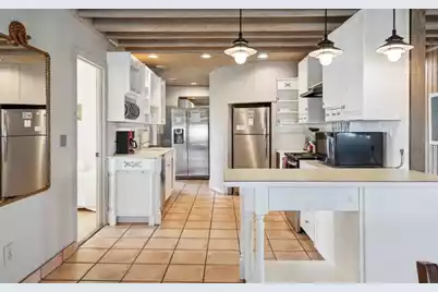 911 Arctic Avenue E, Folly Beach, SC 29439 - Photo 13