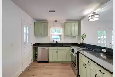 843 Trent Street, Charleston, SC 29414 - Photo 3