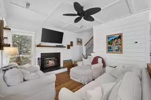 2827 Tradewind Dr, Mount Pleasant, SC 29466 - Photo 11
