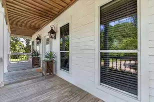 2827 Tradewind Dr, Mount Pleasant, SC 29466 - Photo 3