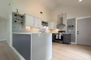 1179 Landsdowne, Charleston, SC 29412 - Photo 9