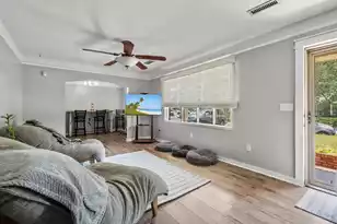 1352 Honeysuckle Ln, Charleston, SC 29412 - Photo 9
