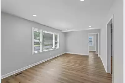 7620 Winchester Street, North Charleston, SC 29420 - Photo 3