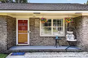 105 Beatrice Ln, Summerville, SC 29485 - Photo 3