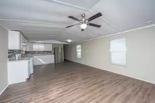 2155 Poinsettia Ave, Summerville, SC 29486 - Photo 3