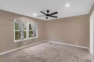 380 Dike Rd, Bonneau, SC 29431 - Photo 9