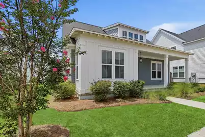 601 Blueway Avenue, Summerville, SC 29486 - Photo 1