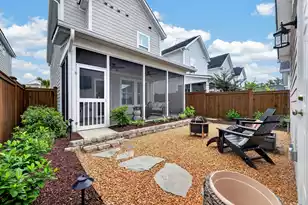 313 Eclipse St, Summerville, SC 29486 - Photo 3