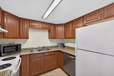 14 Lockwood Drive #Apt 10I, Charleston, SC 29401 - Photo 15