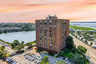 14 Lockwood Dr #10I, Charleston, SC 29401 - Photo 1