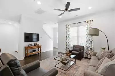 656 Coleman Boulevard #304, Mount Pleasant, SC 29464 - Photo 7