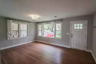 927 Holly Ct, Hanahan, SC 29410 - Photo 3
