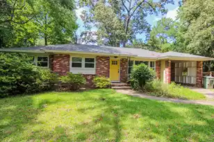 927 Holly Ct, Hanahan, SC 29410 - Photo 1