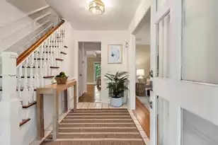 975 Harbortowne Rd, Charleston, SC 29412 - Photo 7